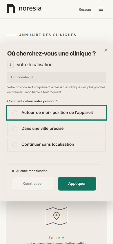 La fenêtre « Où cherchez-vous une clinique ? » ouverte au-dessus de l'annuaire sur téléphone, avec ses trois réponses et le bouton « Appliquer ».